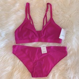 NEW! AUDEN 2-Pieces Bra and Cheeky Pantie Comfortable Mesh Set Fushcia Medium